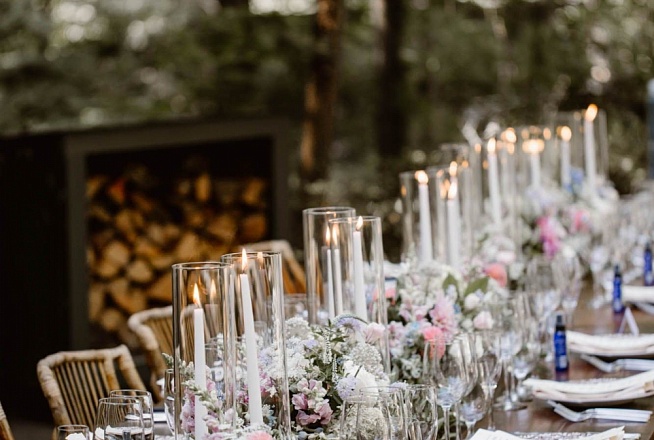 Почему конические свечи - модный тренд свадебного декора
